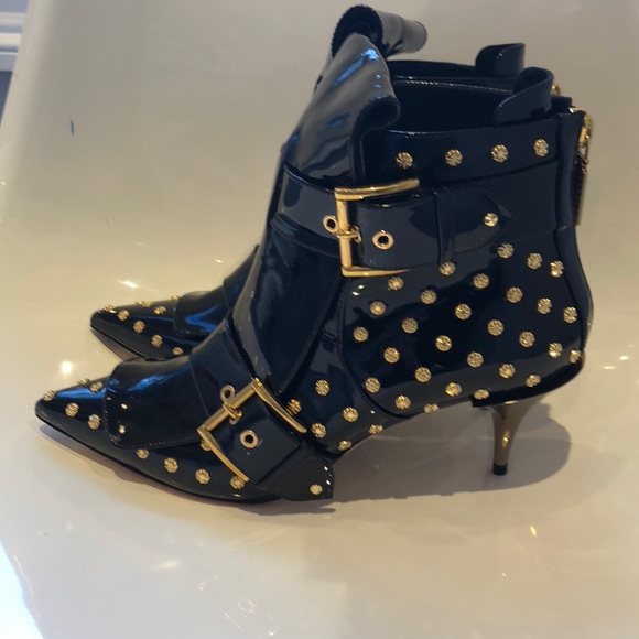 Alexander McQueen Shoes - SOLD!!! NIB Alexander McQueen patent/gold boot. 9